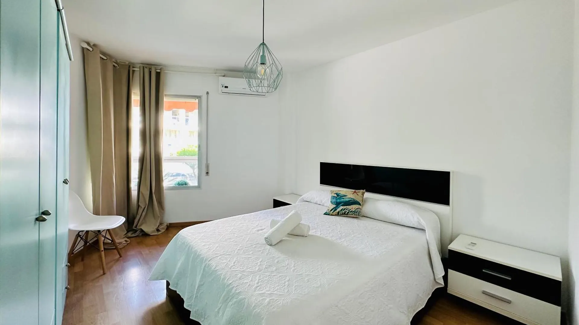 Home Mas D'En Gran Cambrils 0*,