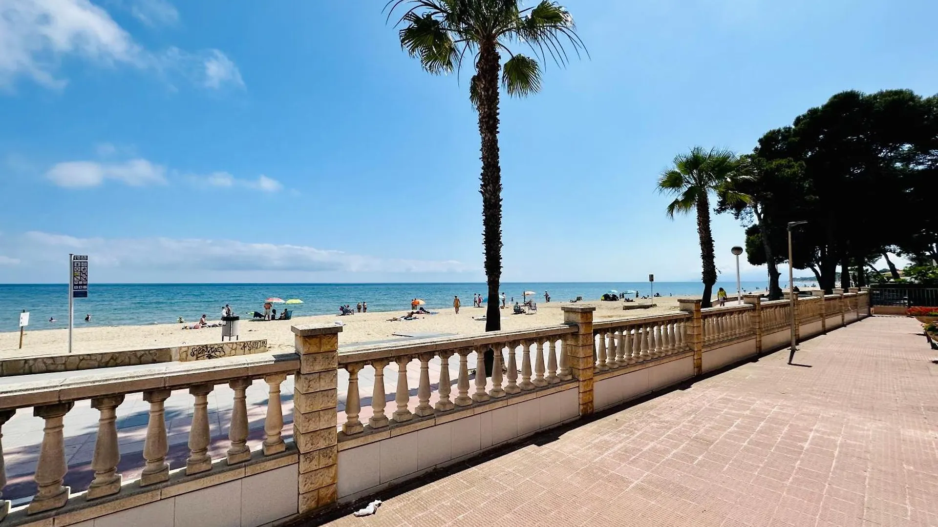 Home Mas D'En Gran Cambrils 0*,